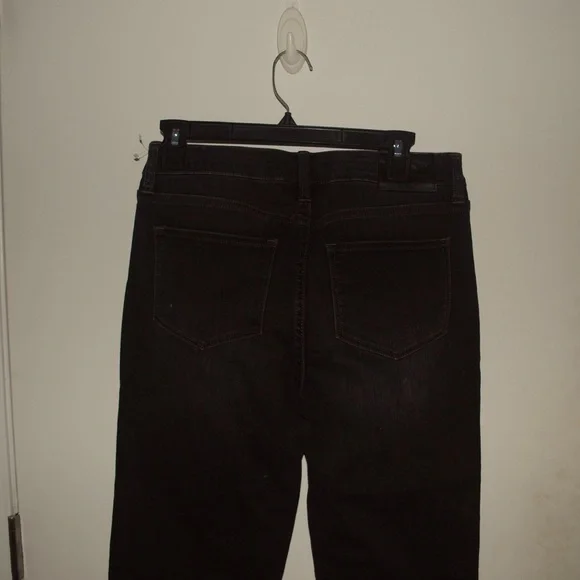 DKNY Black Slim Straight Crop Jeans w/raw hem. Never worn. Does not have tags. - Picture 3 of 5